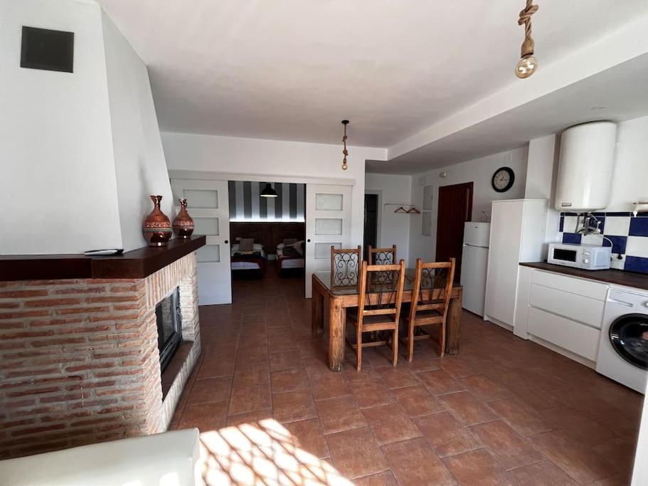 La Casa De La Avenida Apartman Cenes de la Vega Kültér fotó