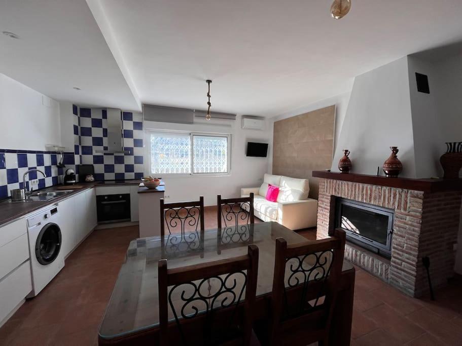 La Casa De La Avenida Apartman Cenes de la Vega Kültér fotó